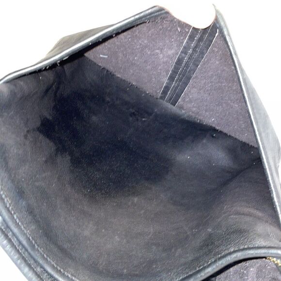 Coach
Vintage Whitney Leather Convertible Crossbody Shoulder Bag - Picture 17 of 17